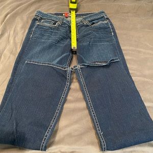 BKE Sabrina style jeans. Boot cut. Like new. 31 x 33 1/2.
